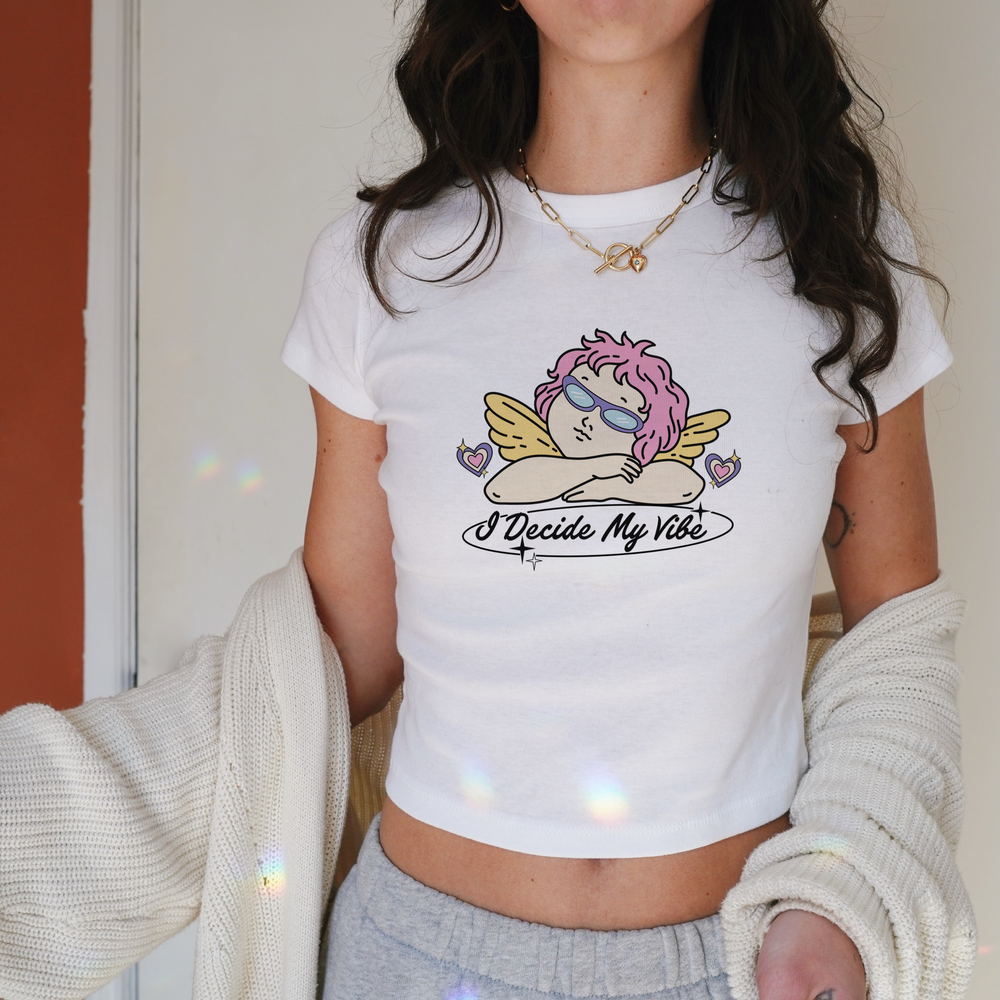 White T-shirt with text I Decide my Vibe
