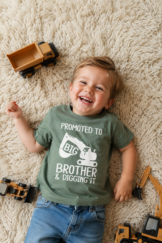 12 Aesthetic Pregnancy Announcement Ideas Using Matching Family Shirts
